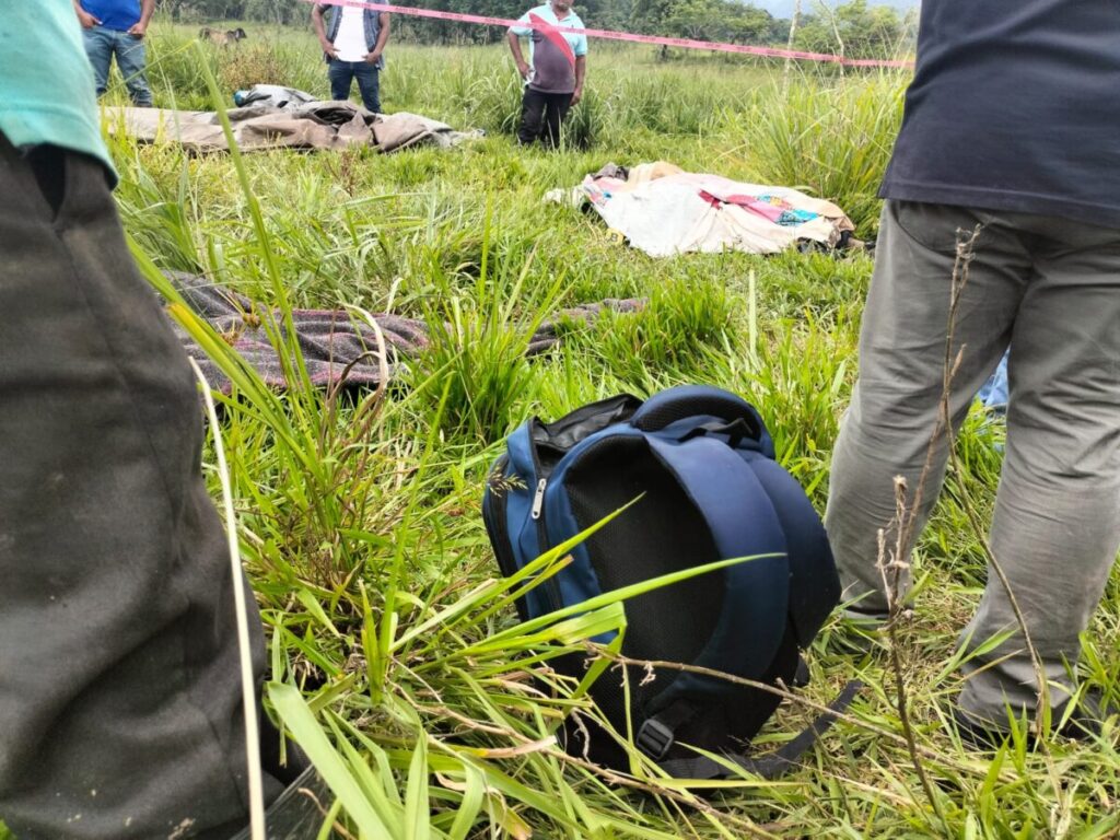 Edilberto de 11 años murió con su mochila nueva en la sierra de Las Choapas; un rayo también mató a su tío