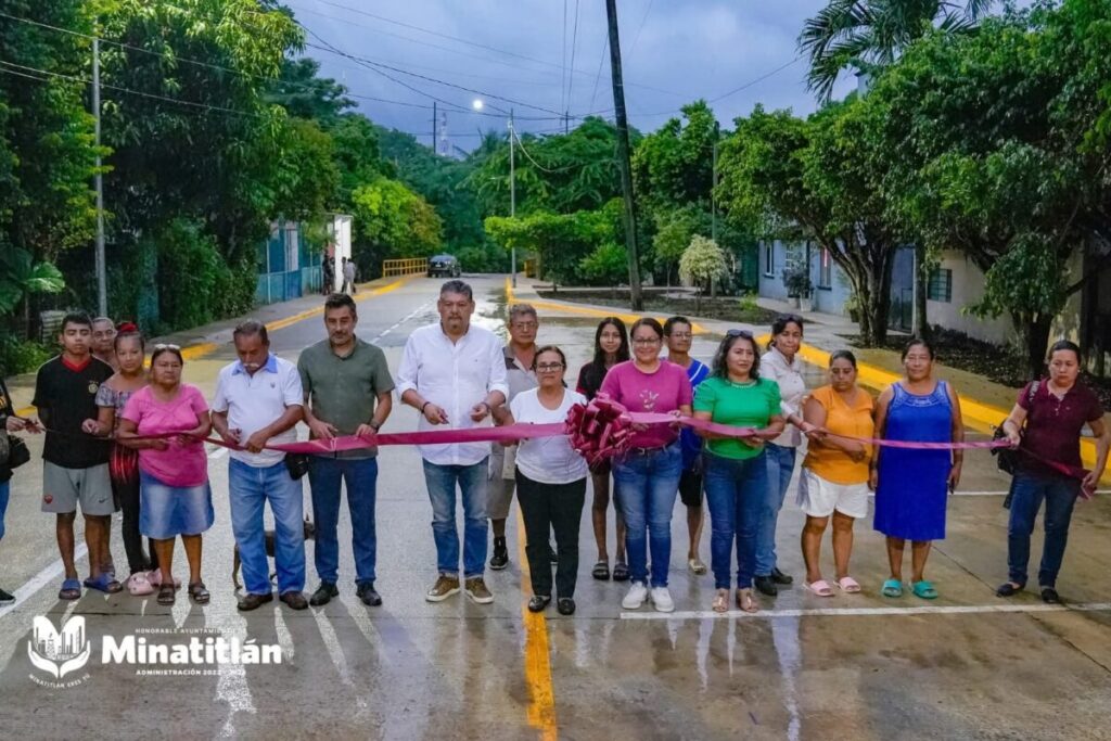 Calle Niños Héroes ya es una realidad: Carmen Medel entrega obra de pavimentación en la colonia 16 de Septiembre