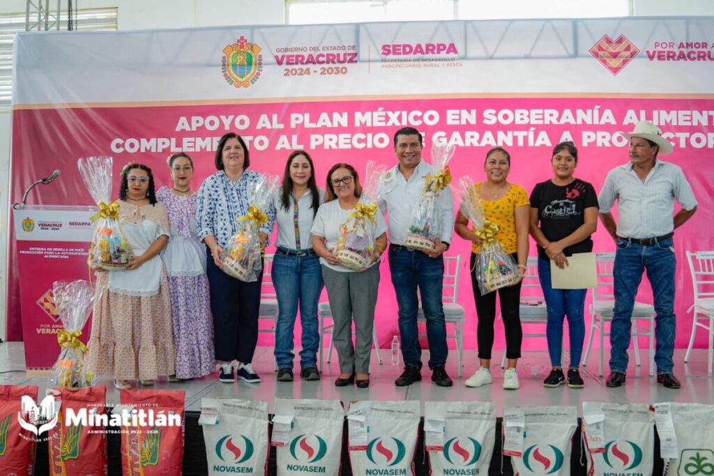 Carmen Medel reconoce apoyo a productores de maíz