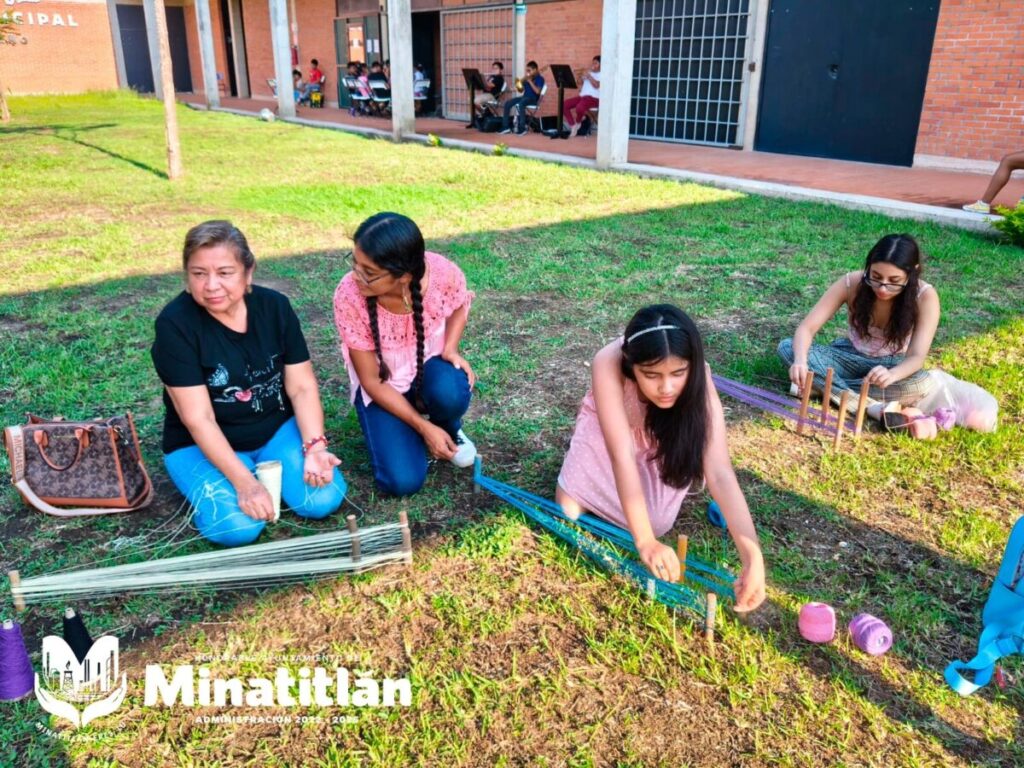 Inicia el Taller de Telar de Cintura en Minatitlán