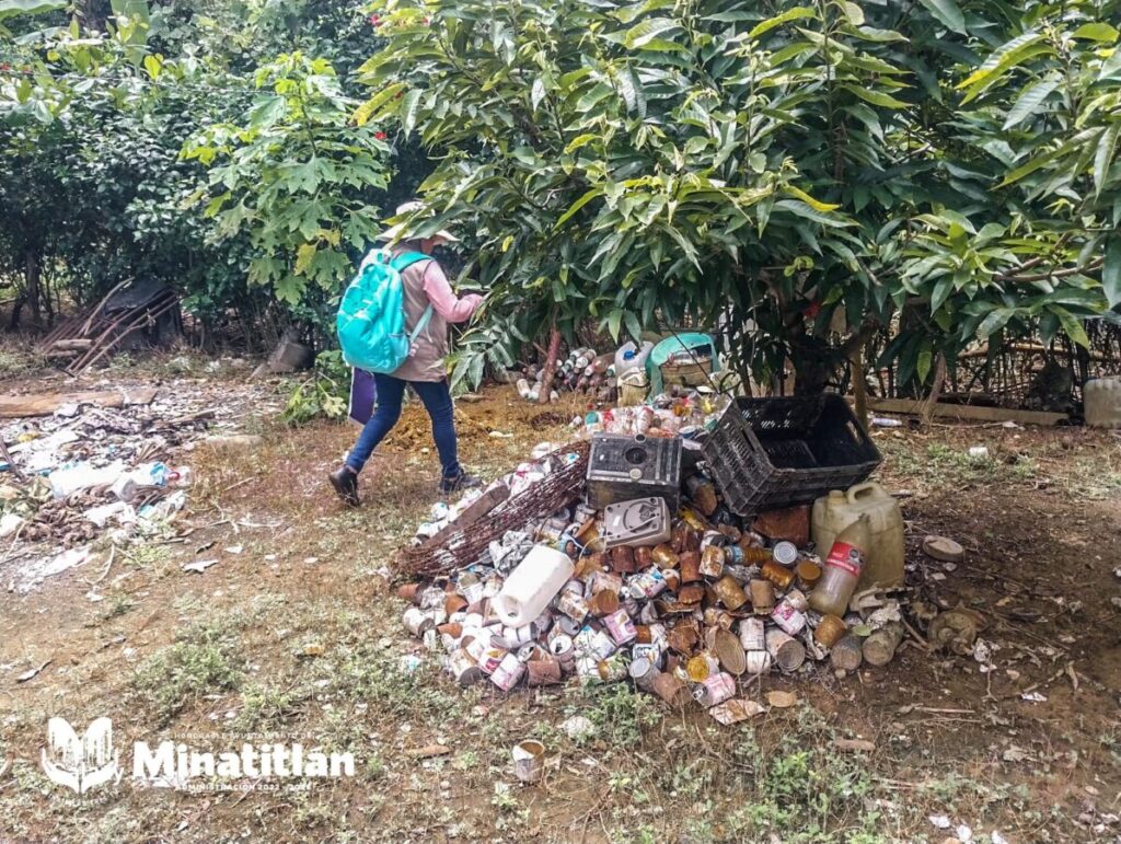 Gobierno Municipal de Minatitlán intensifica campaña contra el dengue en la comunidad La Breña Gobierno Municipal de Minatitlán intensifica campaña contra el dengue en la comunidad La Breña