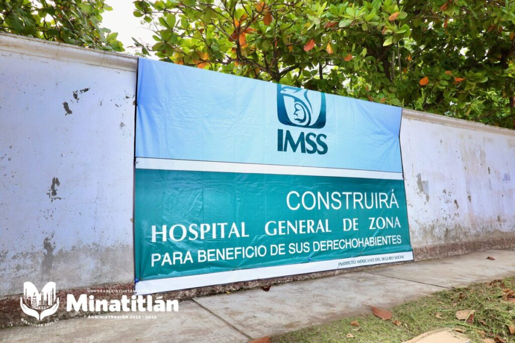 Carmen Medel acompaña a Rocío Nahle y Zoé Robledo en anuncio de Hospital General