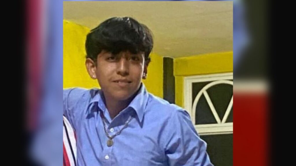 ¡Se busca! Gersom, de 17 años, salió con un desconocido en motocicleta y no volvió a su hogar en Las Choapas