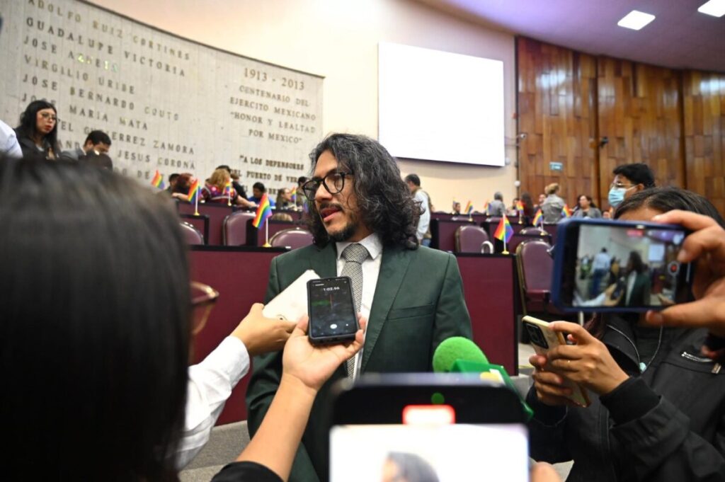 Que ingresos de tiendas escolares se queden en planteles, confía Carlos Marcelo Ruiz Que ingresos de tiendas escolares se queden en planteles, confía Carlos Marcelo Ruiz