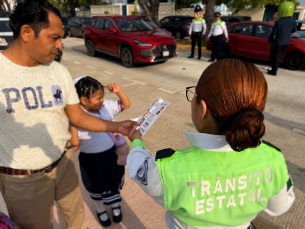 Refuerzan gobierno de Coatzacoalcos y Tránsito del Estado Operativo Regreso a Clases 2025