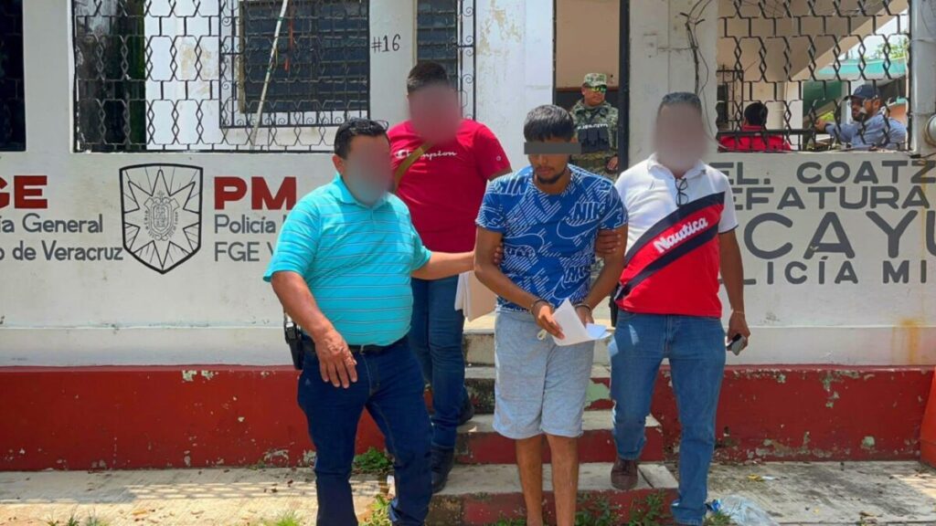 Encarcelan a presunto implicado en el enfrentamiento armado de Sayula de Alemán.