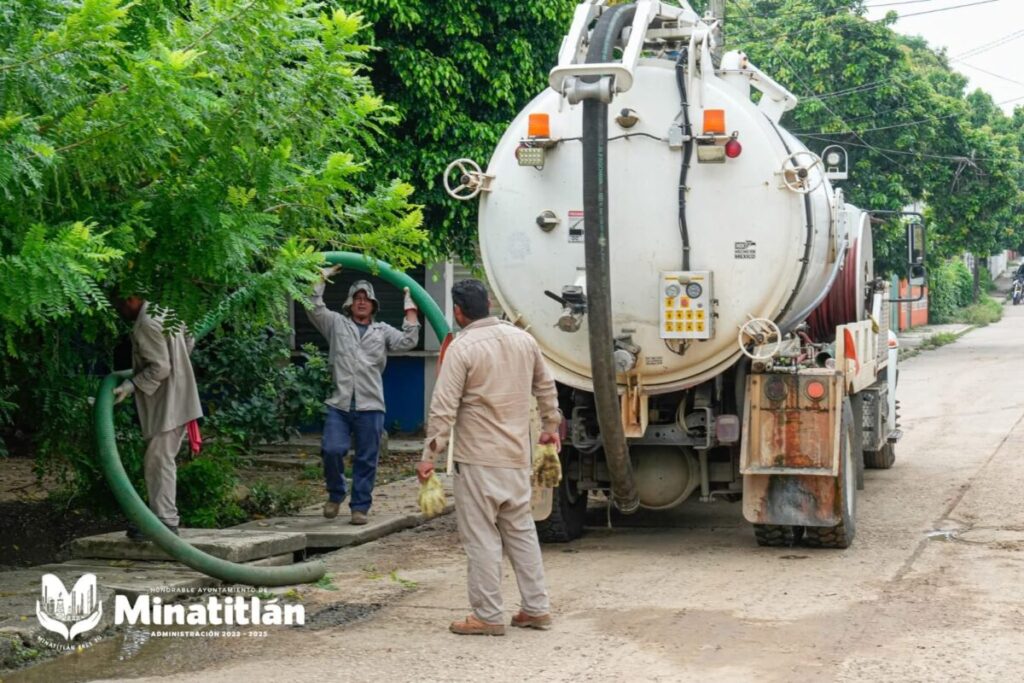 Realiza DGAPA trabajos de rehabilitación de drenaje sanitario en la colonia Insurgentes Norte