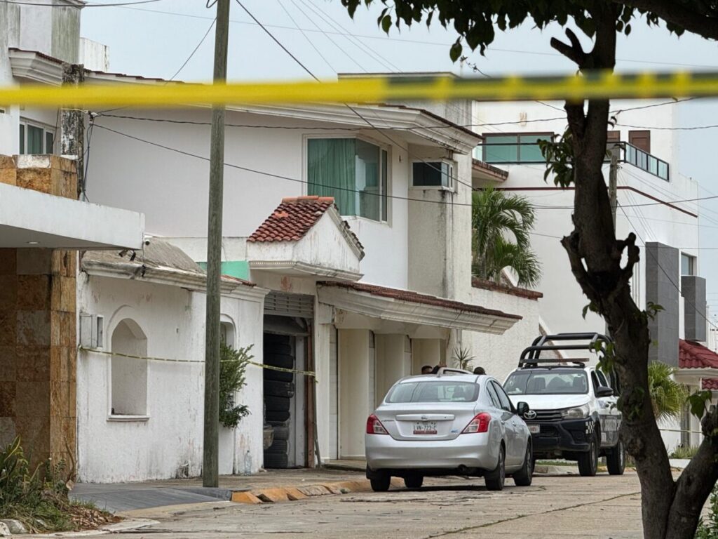 Siguen diligencias en domicilio de Coatza donde se localizó un taxi robado en Tabasco