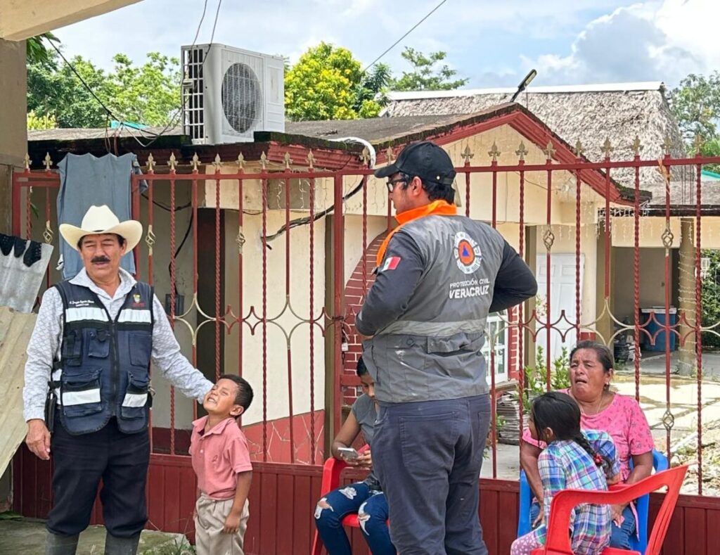 Desbordamiento del río Jaltepec dejó 192 viviendas afectadas en Jesús Carranza Desbordamiento del río Jaltepec dejó 192 viviendas afectadas en Jesús Carranza
