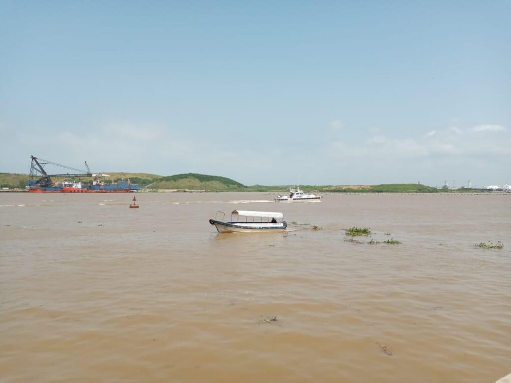 Río Coatzacoalcos supera su nivel normal en Coatzacoalcos; autoridades activan alerta preventiva en colonias ribereñas Río Coatzacoalcos supera su nivel normal en Coatzacoalcos; autoridades activan alerta preventiva en colonias ribereñas