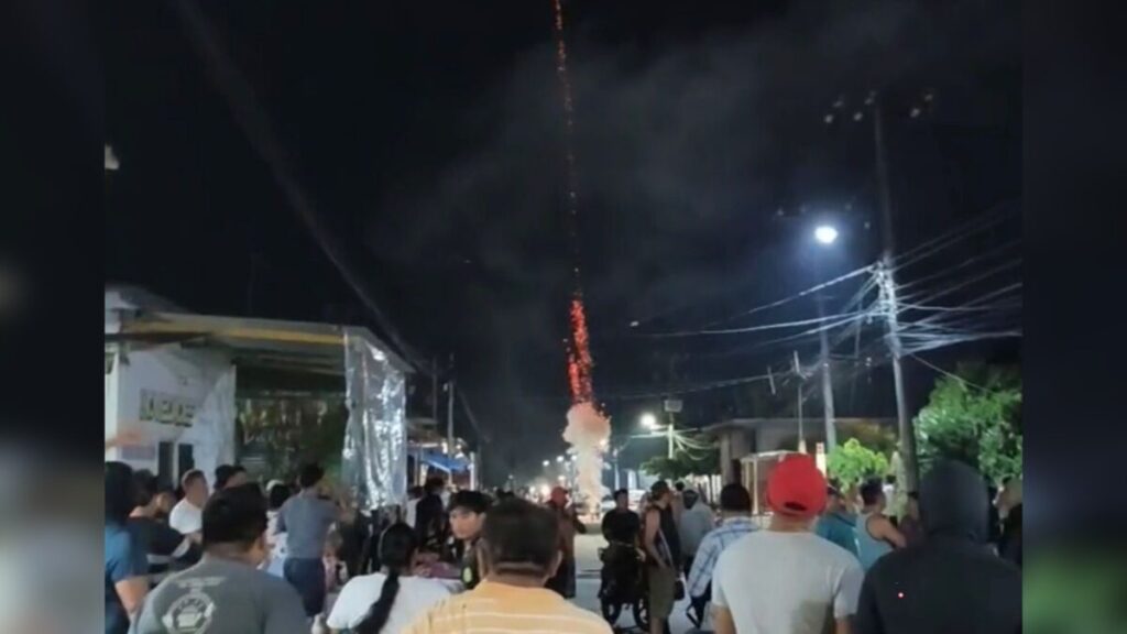 Pobladores de Oteapan impiden decomiso de pirotecnia Pobladores de Oteapan impiden decomiso de pirotecnia