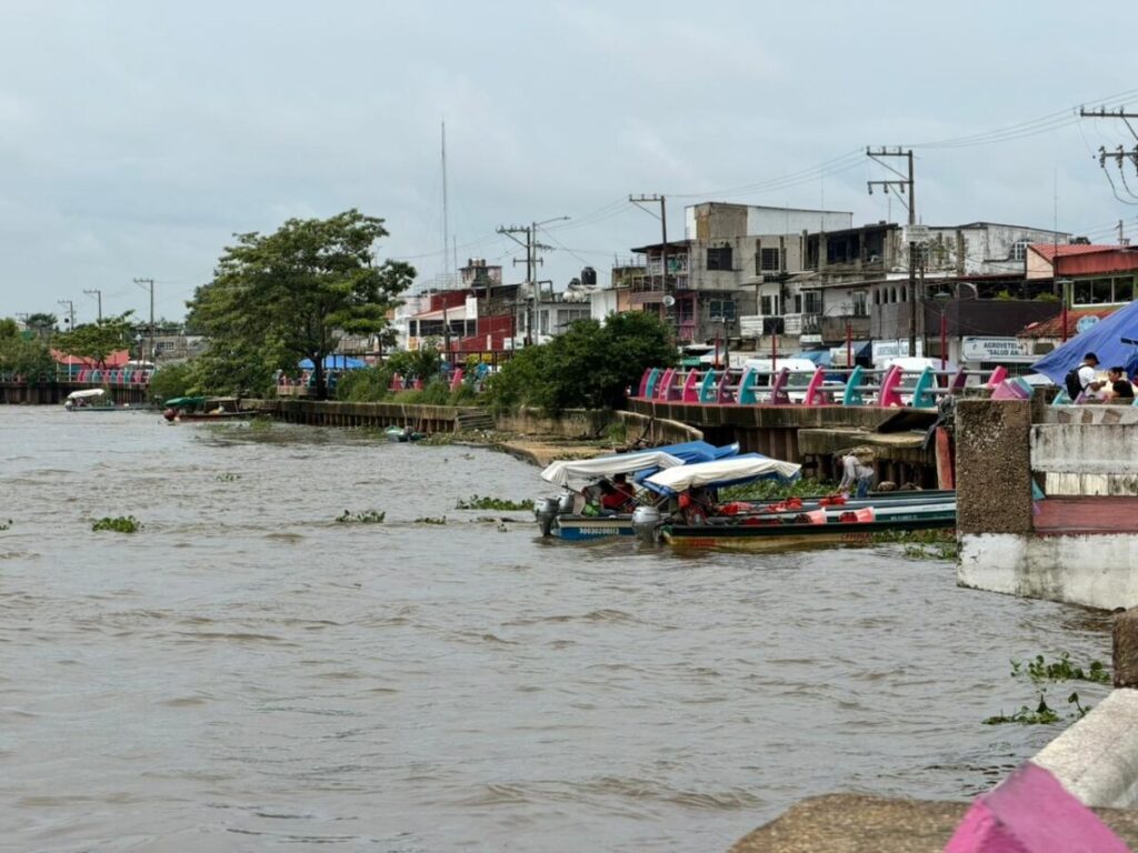 Río Coatzacoalcos incrementa ligeramente su nivel en Coatzacoalcos por escurrimientos de inundaciones Río Coatzacoalcos incrementa ligeramente su nivel en Coatzacoalcos por escurrimientos de inundaciones