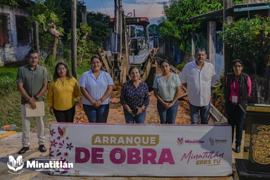 Inician trabajos de pavimentación en la colonia Praderas del Jagüey
