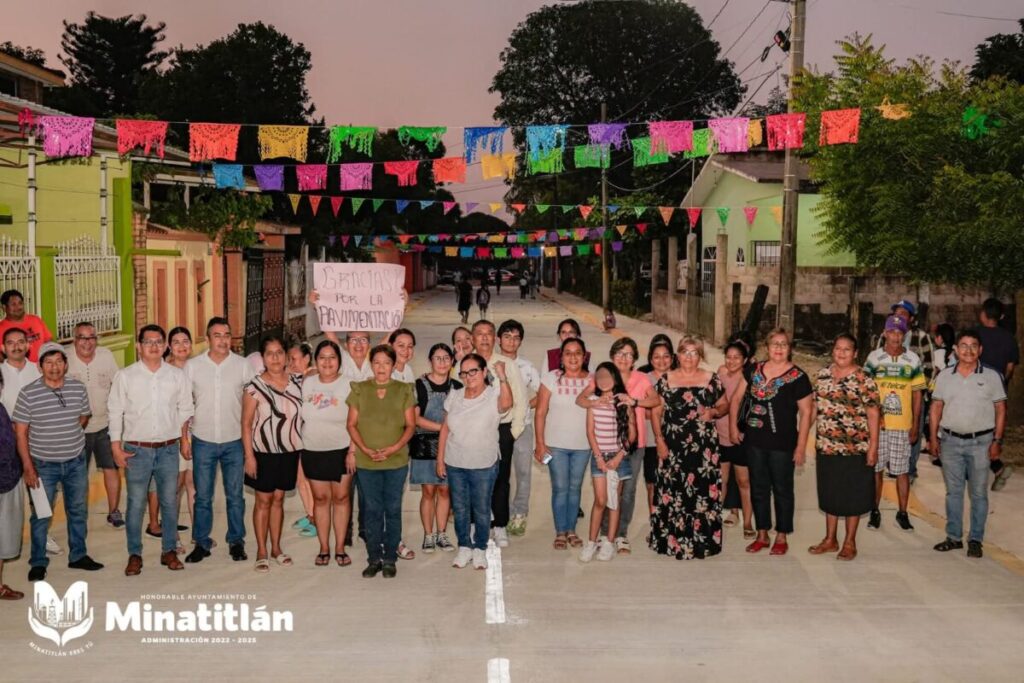VIDEO: Inaugura Carmen Medel cinco cuadras de pavimentación en la Ampliación Francisco I. Madero de Minartitlán