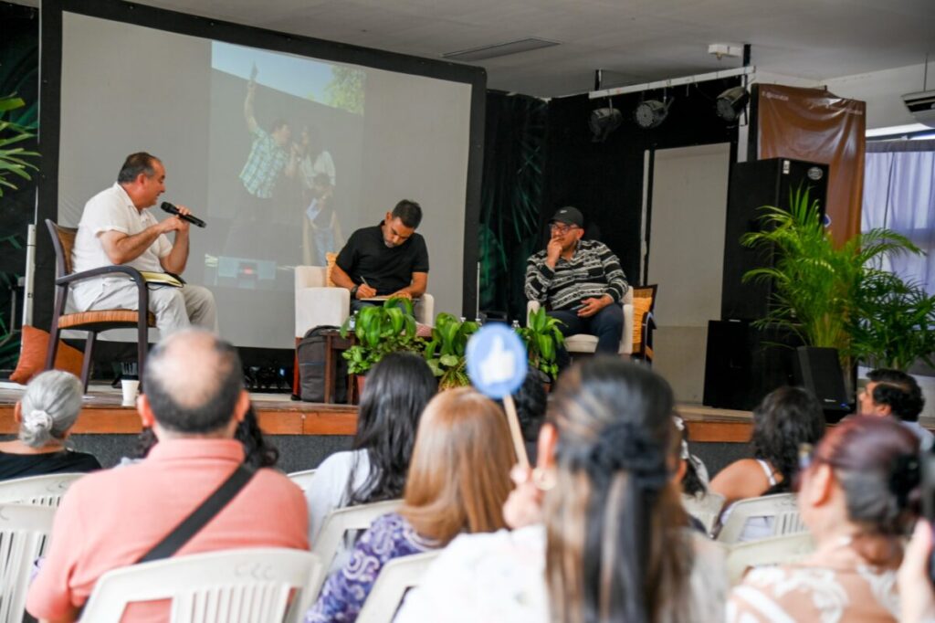 Impulsan en Coatzacoalcos espacios de diálogo y reflexión sobre la educación y la paz
