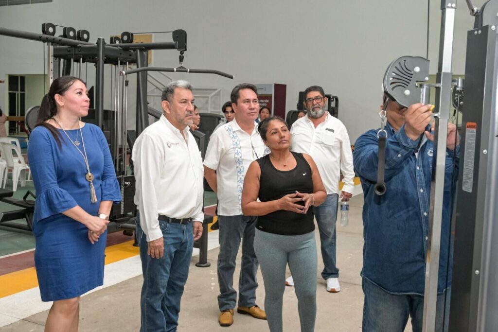 Reinauguran gimnasio Bicentenario en Coatzacoalcos como un espacio deportivo de vanguardia Reinauguran gimnasio Bicentenario en Coatzacoalcos como un espacio deportivo de vanguardia