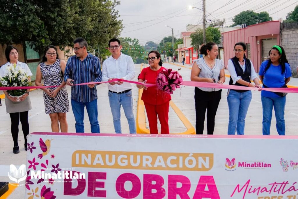 Inauguran pavimentación de la calle José Cardel en la colonia Miguel Hidalgo de Minatitlán, Inauguran pavimentación de la calle José Cardel en la colonia Miguel Hidalgo de Minatitlán,