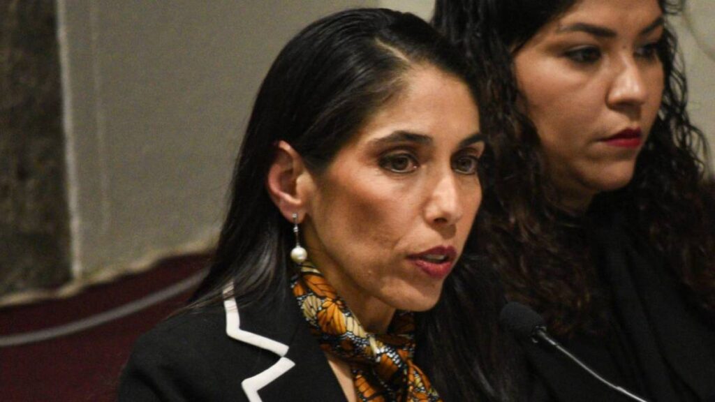 Renuncia Verónica Hernández Giadáns a la Fiscalía de Veracruz