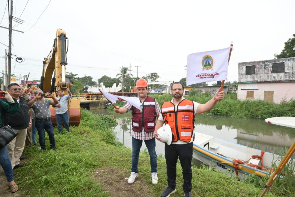 Arranca Pedro Miguel Rosaldo plan masivo de dragado en Coatzacoalcos