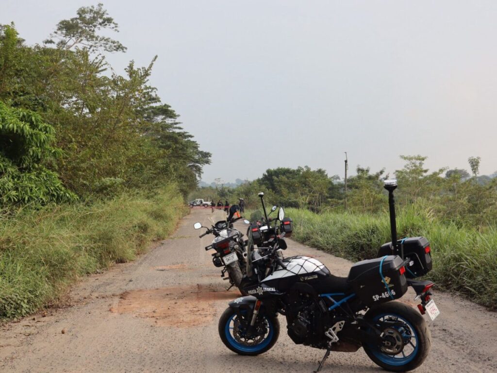 Ej3cut@n a hombre que se dedicaba a tapar baches en Texistepec.