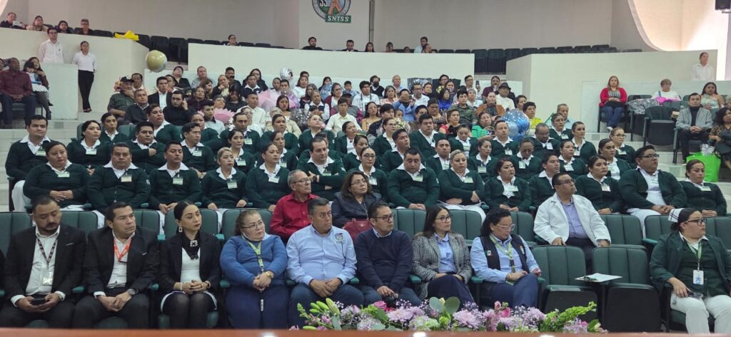 Concluyen IMSS Veracruz Sur cursos postécnicos de Enfermería.