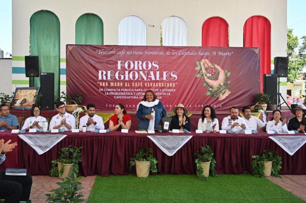 Realizan en Zentla el primer foro Una mano al café veracruzano.