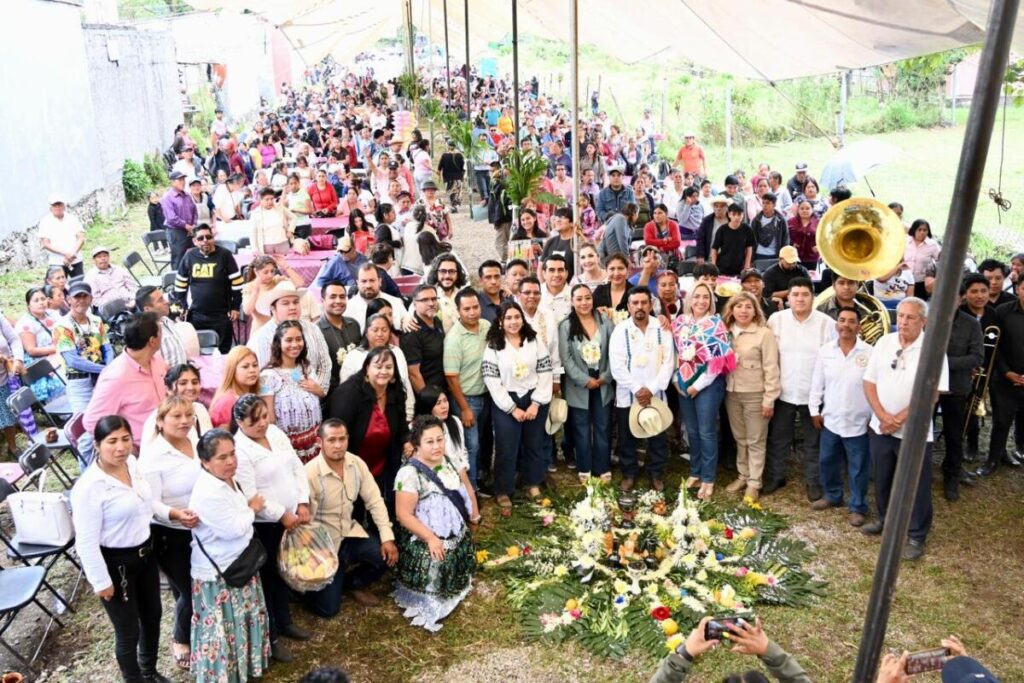 En Veracruz se fortalecen las raíces mexicanas: diputado Esteban Bautista.