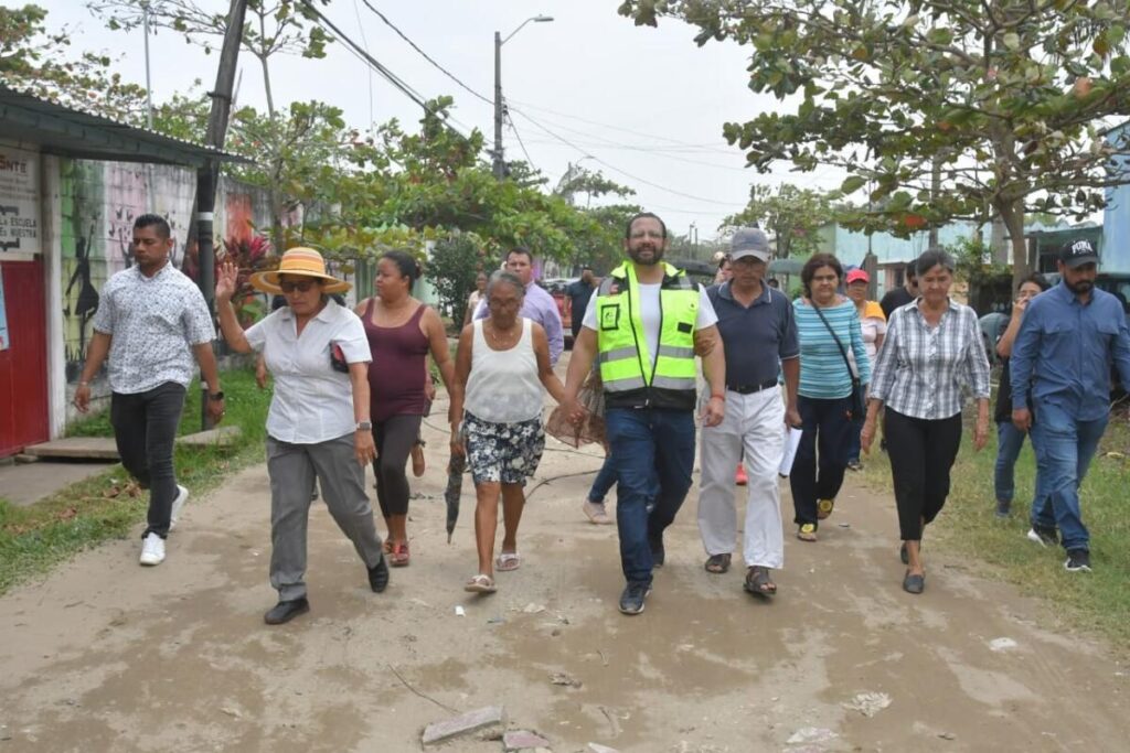 Domingo de territorio: supervisa Pedro Miguel Rosaldo acciones en colonias de Coatzacoalcos