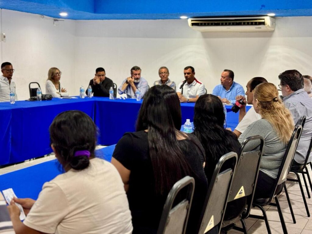 Coordinan esfuerzos comerciantes y Policía Municipal en materia de seguridad