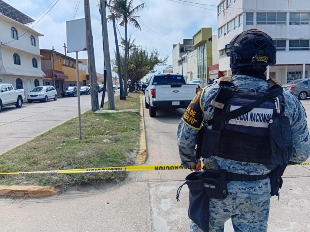 Ataque en oficina de financiera deja cuatro muertos en Coatzacoalcos Ataque en oficina de financiera deja cuatro muertos en Coatzacoalcos