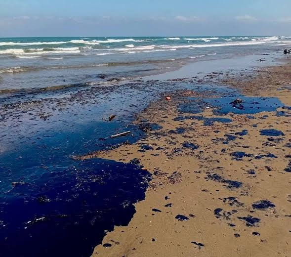 Un buque y dos chapopoteras naturales, la causa de la emanación de hidrocarburos en Veracruz y Tabasco: GI Un buque y dos chapopoteras naturales, la causa de la emanación de hidrocarburos en Veracruz y Tabasco: GI