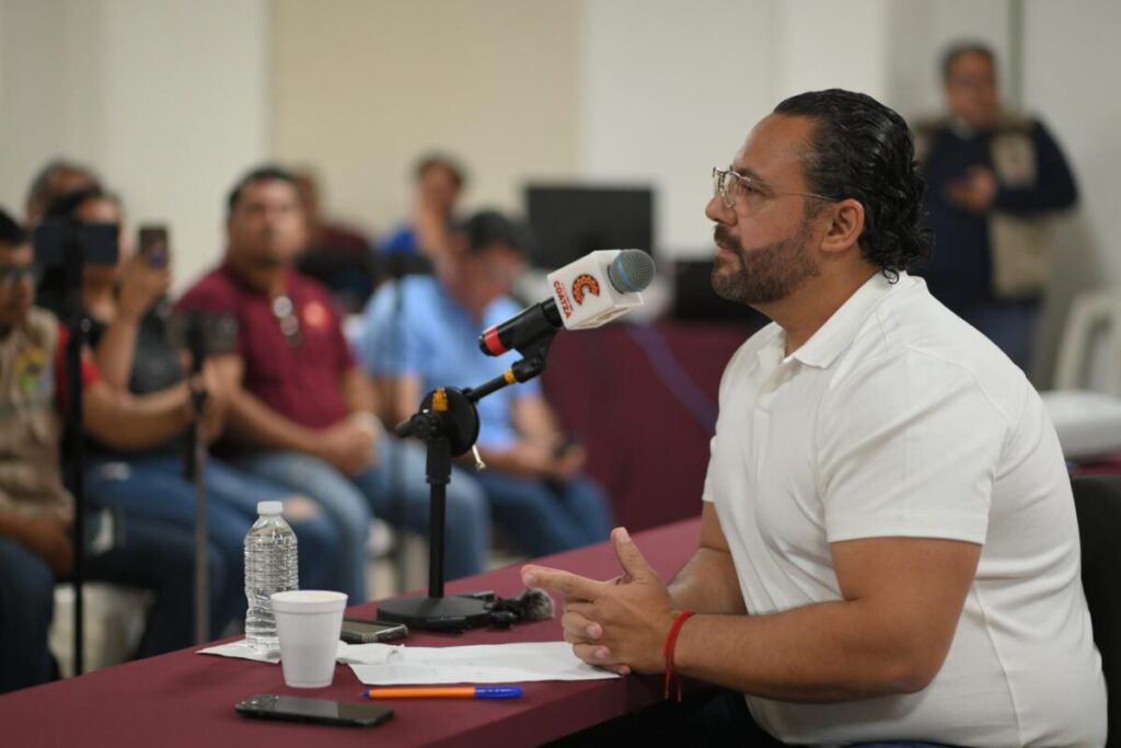 Anuncia Pedro Miguel Rosaldo camión de apoyo social y destaca superávit en ingresos municipales Anuncia Pedro Miguel Rosaldo camión de apoyo social y destaca superávit en ingresos municipales