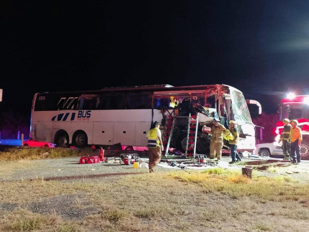 Se accidenta autobús que viajaba de Coatzacoalcos a Cd. Acuña; confirman dos fallecidos Se accidenta autobús que viajaba de Coatzacoalcos a Cd. Acuña; confirman dos fallecidos