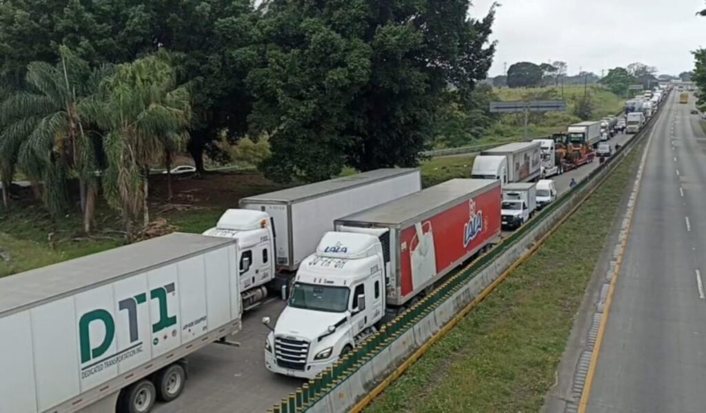 ANTAC se suma a paro nacional de transportistas en Veracruz.