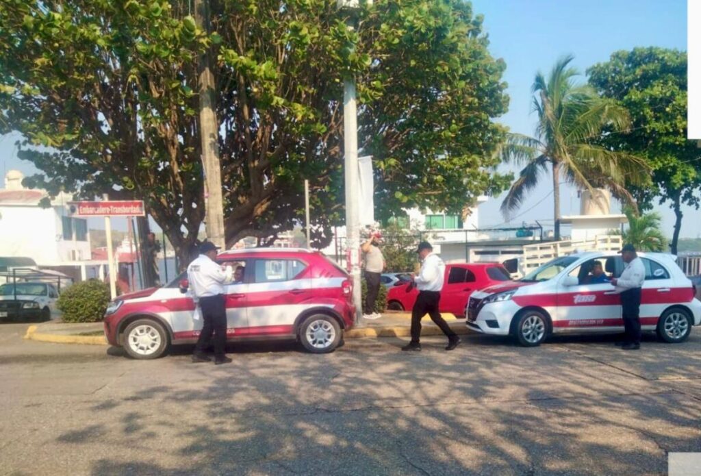 La policía municipal de Coatzacoalcos trabaja en coordinación con Transporte del Estado para garantizar la normatividad. La policía municipal de Coatzacoalcos trabaja en coordinación con Transporte del Estado para garantizar la normatividad.