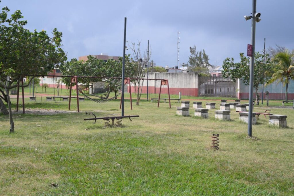 Juegos retirados del parque Miguel Hidalgo esperan proceso administrativo para su disposición final