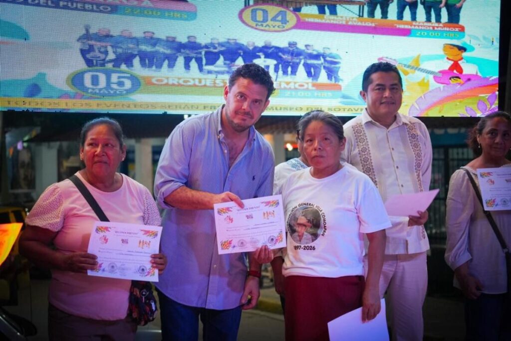 Cosoleacaque presente en la celebración del Cristo Negro en Otatitlán