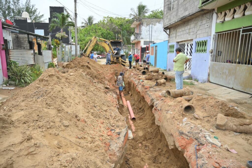 Atiende CMAS Coatzacoalcos más de 500 reportes de alcantarillado en 50 colonias durante 2026