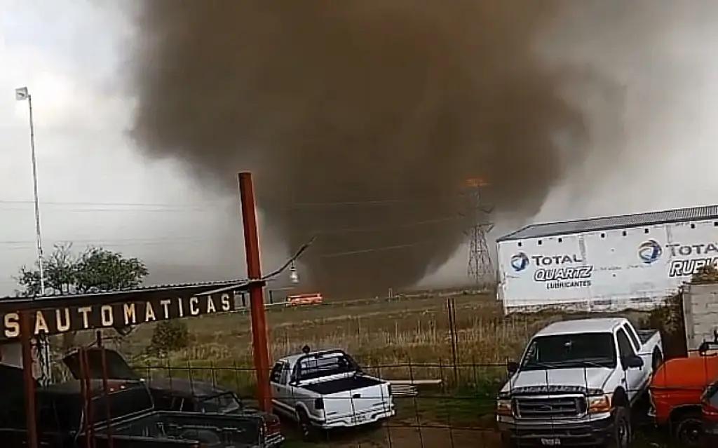 Captan tornado en los límites de Puebla y Veracruz Captan tornado en los límites de Puebla y Veracruz