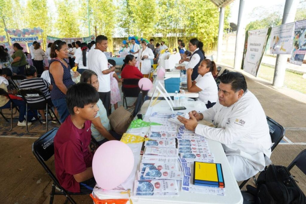 Un éxito la Feria de la Salud en Cosoleacaque
