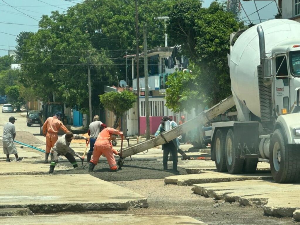 Reporta Ayuntamiento de Coatzacoalcos avances en servicios urbanos y eficiencia operativa superior al 79%