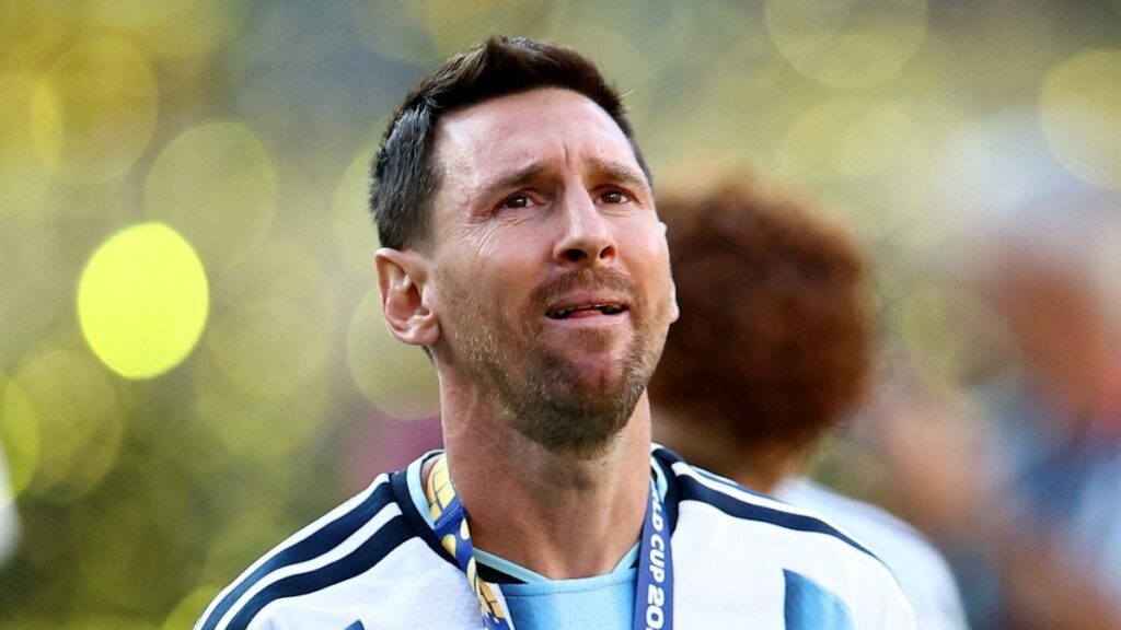 Messi rompe en llanto tras perder contra España, el argentino se despide de los Mundiales Messi rompe en llanto tras perder contra España, el argentino se despide de los Mundiales