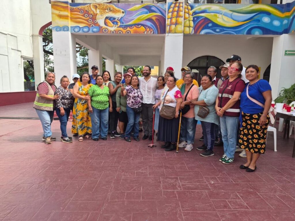 Pedro Miguel Rosaldo reconoce a 120 trabajadores de Limpia Pública y anuncia aumento salarial