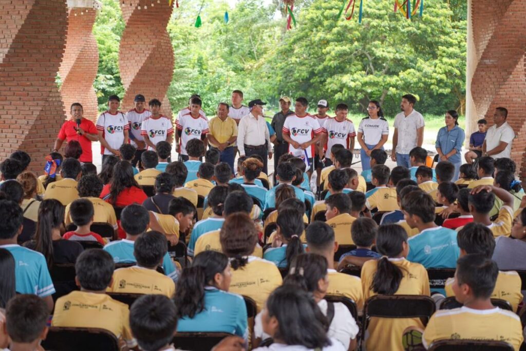 Deporte, valores y nuevas oportunidades para la niñez y juventud de Cosoleacaque