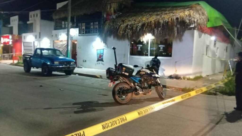D!$p4r4n contra bar “La Ventanita” de la colonia Bahías de San Martín de Coatzacoalcos