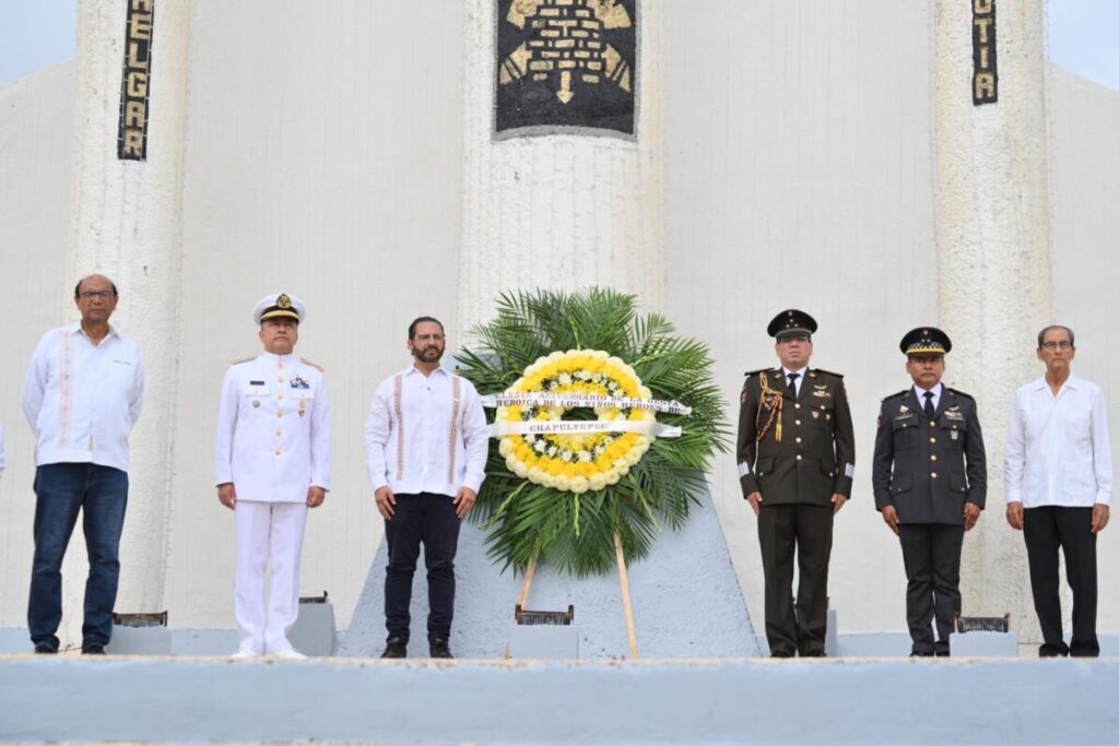“Honrar a la patria es servir con honestidad”: Pedro Miguel Rosaldo García conmemora a los Niños Héroes en Coatzacoalcos “Honrar a la patria es servir con honestidad”: Pedro Miguel Rosaldo García conmemora a los Niños Héroes en Coatzacoalcos