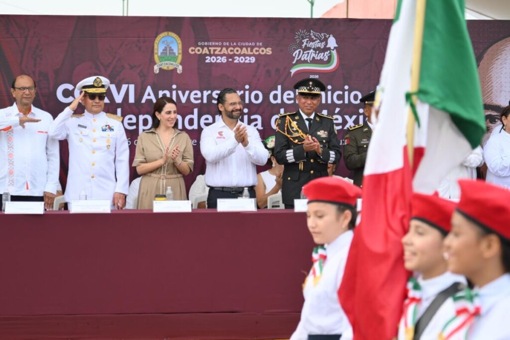 Coatzacoalcos conmemora el 216 Aniversario de la Independencia de México con Desfile Cívico Militar