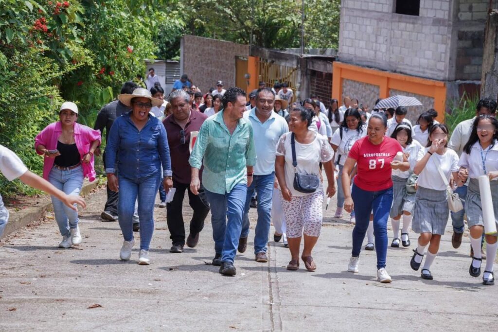 Lleva Ayuntamiento de Cosoleacaque Jornada de Servicios Municipales a San Pedro Mártir Lleva Ayuntamiento de Cosoleacaque Jornada de Servicios Municipales a San Pedro Mártir