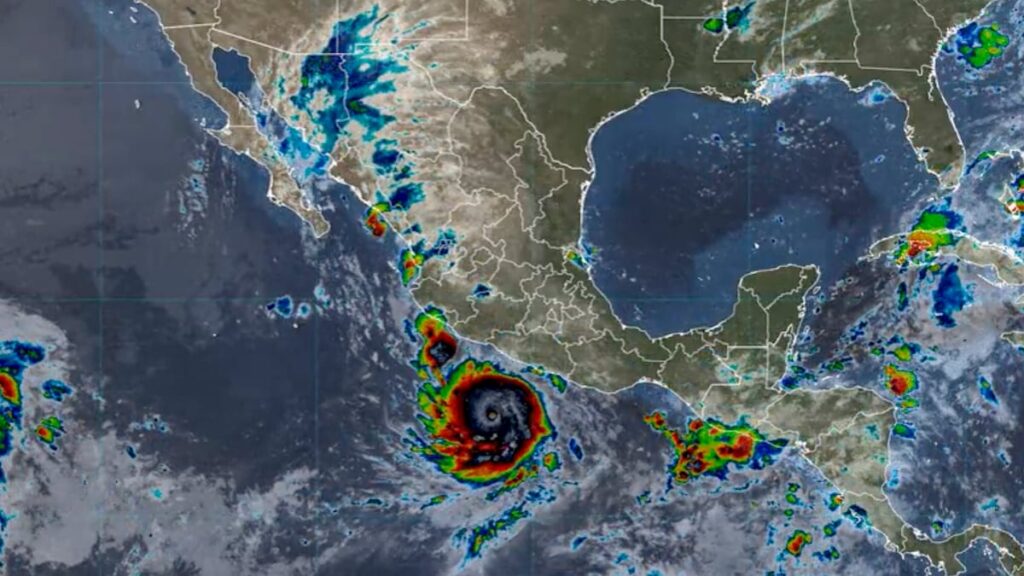 Huracán Polo alcanza categoría 5 frente a las costas del Pacífico mexicano