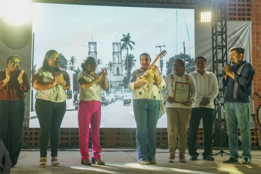 Gobierno de Cosoleacaque conmemora 321 años de historia, identidad y tradición